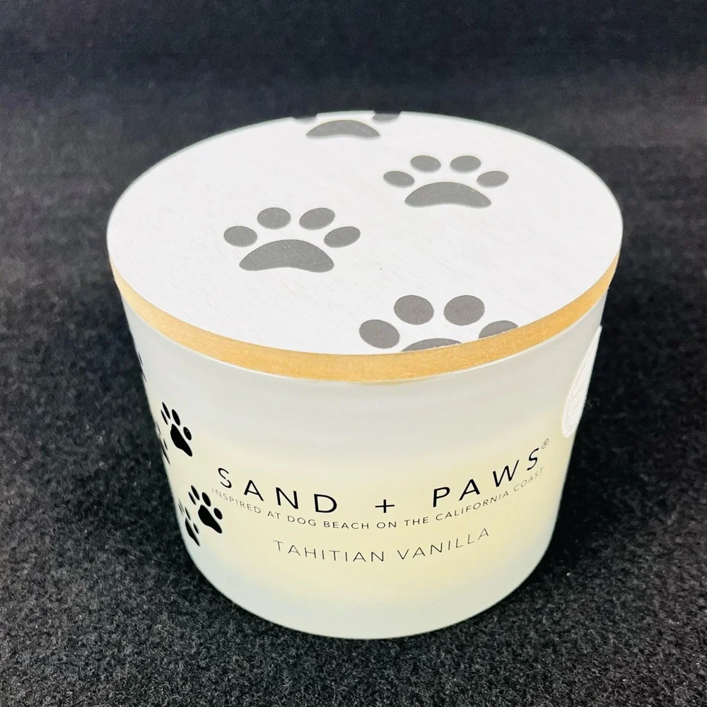 NWT Sand + Paws Tahitian Vanilla Candle 2 Wick 12oz White Jar Paw Print Wood Lid